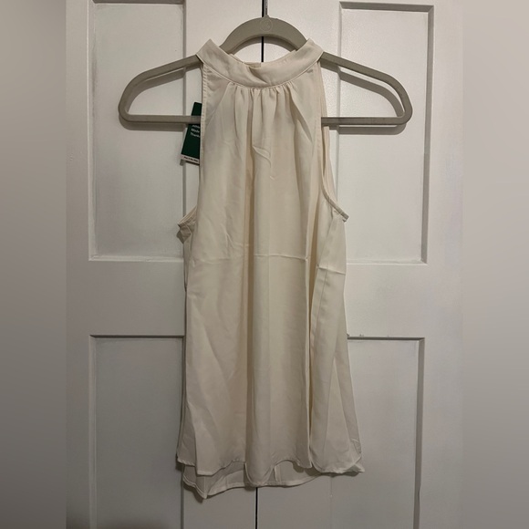 Halara sleeveless work blouse - Picture 4 of 5